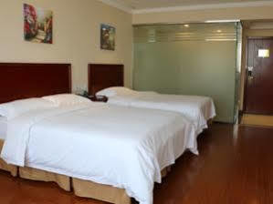 Green Tree Inn Gaoyou Tonghu Road Beihai Express Hotel 扬州 外观 照片